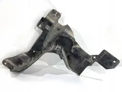 Voor rechter spatbordbeschermer OEM M8D27F01FAB gebruikt
