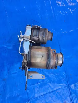 Catalyseur OEM 04L131723EL pour Skoda Octavia III