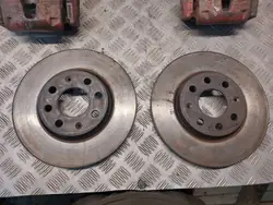 Käytetyt Takajarrulevyt + Palat + Puristimet Fiat Grande Punto