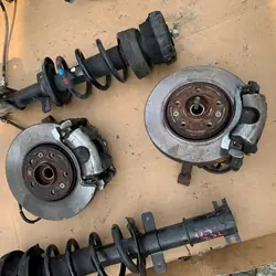 Amortizzatore mozzo sinistro 543025750R Trafic III Vivaro