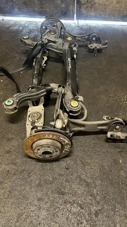 Essieu arrière OEM A2473502802 pour Mercedes Classe A