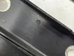 Motorhuv Hängslen Vänster + Höger VW B8 Passat