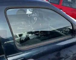 Vidro da Porta Direita Dianteira RENAULT CLIO 2 II 98-05 3D