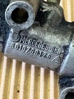 Polttoainelämmittimen termostaatti OEM 6010700126 Mercedes W124