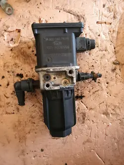 Pompe Mercedes-Benz OE A0001407678 d'occasion