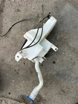 Depósito lavaparabrisas Mazda CX-3 2015-21 OEM D10E67480