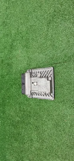 Unité de contrôle moteur ECU 1.8TFSI Audi A4 B8 8K0906264A