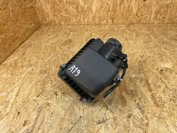Mazda Luftfiltergehäuse OEM HF2J133AY Gebraucht