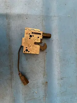 Huvlås Audi Q5 80A823509A