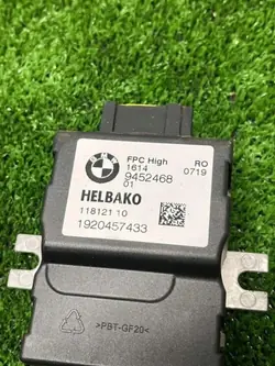BMW Polttoainepumpun Ohjain OEM 11812110 3.0L 2019
