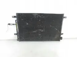 Condensador AC usado OEM 8E0260401Q para Audi