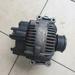 Audi A6 C6 A8 D3 3.2 FSI AUK generaattori 06E903016G