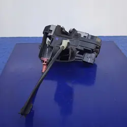 OPEL ASTRA H III 5D Bakdörrlås Höger 13210737