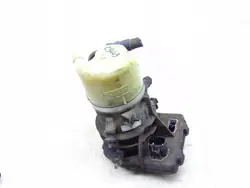 Bomba de dirección Volvo OEM 31329145 - Usada