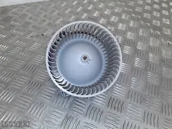 Ventilador de calefacción Mazda OEM 8727000691 - Usado