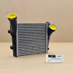Radiador Intercooler Izquierdo Audi Q7 4L VW Touareg 7L