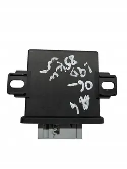 Audi A3 Sportback Ajovalomoduuli OEM 8P0907357