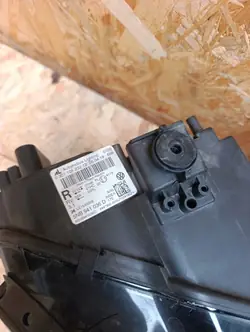 Farol direito OEM NHIJ76T para Volkswagen Tiguan