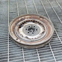 Volant moteur automatique VW Passat B6 03C105266J