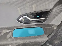 Panneau de porte avant gauche OEM 809015319R Renault Express