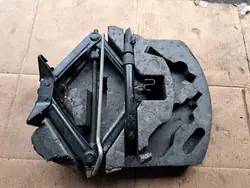 Ford Mondeo MK4 reservhjulsinsats OEM 7S71-17009-BB