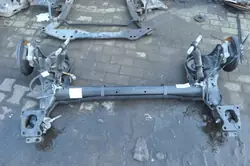Viga suspensão traseira Peugeot Rifter OEM 422192
