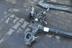 Poutre suspension arrière Peugeot Rifter OEM 422192