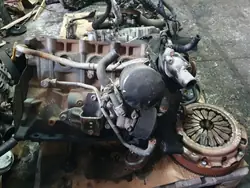 Culasse Mitsubishi OEM WAŁ KORBOWÓD pour L200