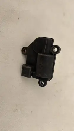 Válvula de escape Audi TT TTS RS Mk3 8S0133246D