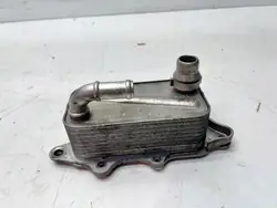 Käytetty Audi OE öljynjäähdytin OEM 06E117021J