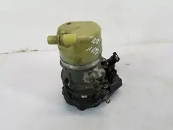 Bomba de dirección Volvo OEM 31329145 - Usada