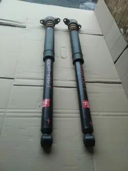 Taka Jousitus Set OEM AMORTYZATOR TYŁ VOLVO V50