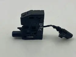 Fechadura de porta-malas Audi A3 S3 8V 2018 8V0823509A