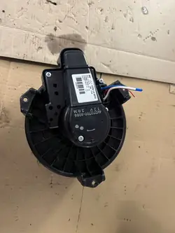 Ventilateur chauffage Toyota Auris II OEM 272700-8084