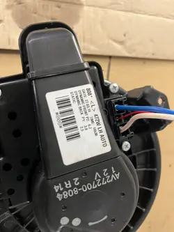 Ventilador calefacción Toyota Auris II OEM 272700-8084