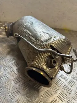 Katalysator OEM 6547402201 für Mercedes-Benz