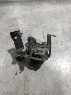 Toissijainen ilmapumppu OEM 04E 959 231 A - Käytetty