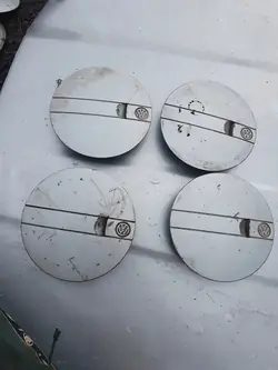 Tapas Volkswagen Golf II 4 Piezas OEM 191601149D