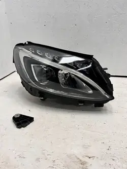 MERCEDES C KLASA W205 RECHTER LED KOPLAMP HIGH PER