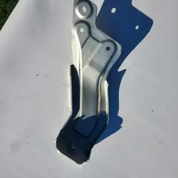 Mercedes AdBlue-säiliön kiinnike OEM A2534750427