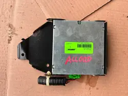 Honda OEM 39190-SIA-00 radiovahvistin Accord VI:lle