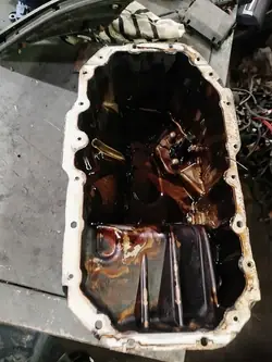 Oljepanna 03C103603J Golf V Touran Octavia II 1.6 FSI