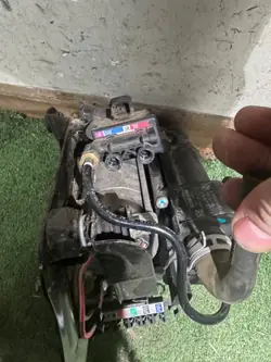 Compressor suspensão ar BMW 6886721 - Usado
