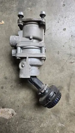 Wabco pääjarruventtiili OEM 0044314405 Mercedes Atego