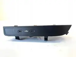 USB-Buchse Skoda Kamiq 657035736 Ladebuchse OEM