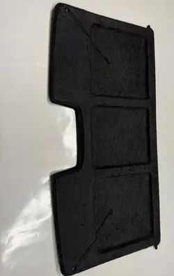 Prateleira traseira preta Fiat Uno OEM 181462460