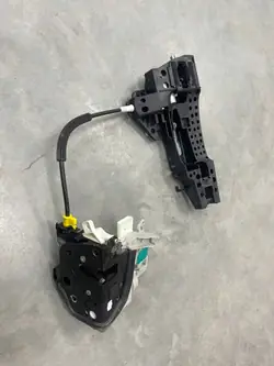 Fram Höger Dörrlås Mekanism A6 C7