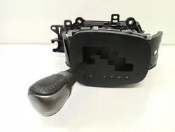 Toyota Yaris Versnellingspook OEM 15Y241 - Gebruikt