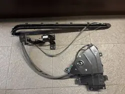 Liukuoven moottori vasen puoli OEM 9808246880