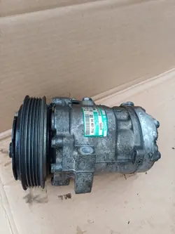 Ilmastointikompressori Opel Corsa C 1.2 16v OE